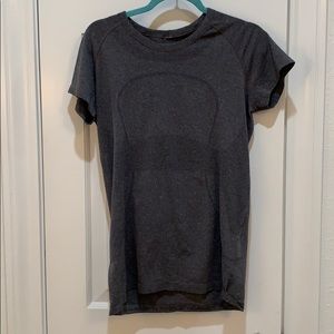 Lululemon Swiftly Tech Short Sleeve size 8